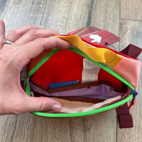 NEW Cotopaxi Del Dia Colorful Fanny Hip Pack Crossbody Running Small NWT - Picture 12 of 13